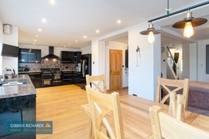 Kitchen/Dining/Family Room- click for photo gallery